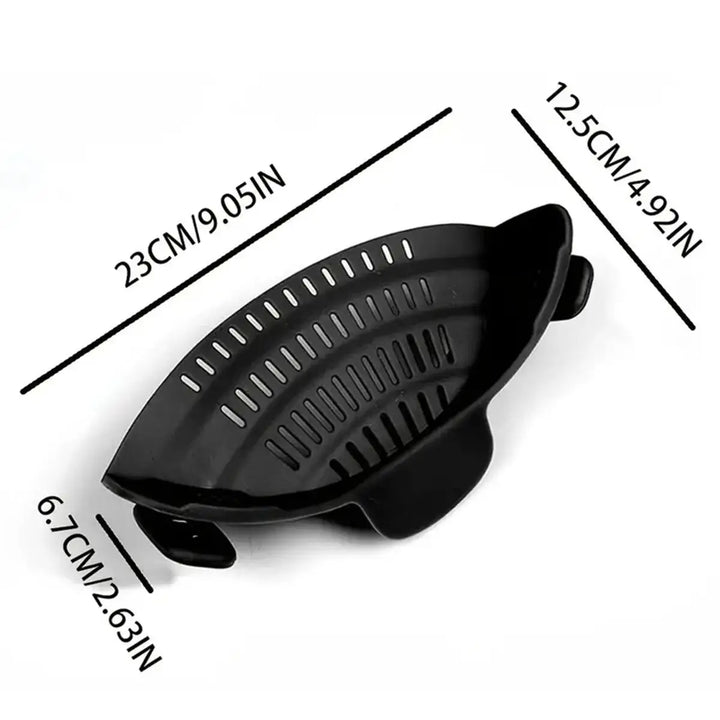 Adjustable silicone drainer for pans